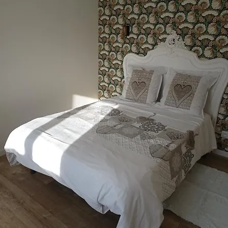 La Petite Maison Dans La Prairie 3* Ecommoy