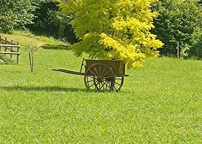 La Petite Maison Dans La Prairie Ecommoy